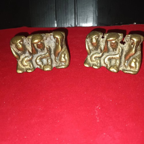 Three wise monkeys - three,