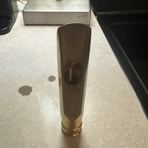Unbranded tenor saxophone