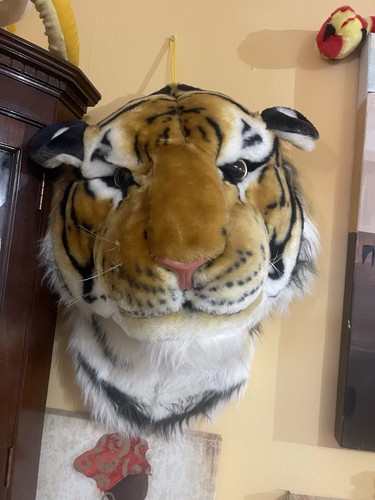 Realistic tiger head - realistic, 3-d