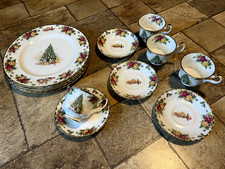 Gorgeous 12pc Service for 4