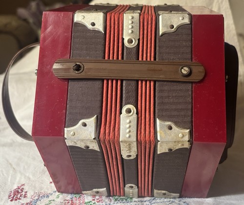 Vintage red concertina - red,