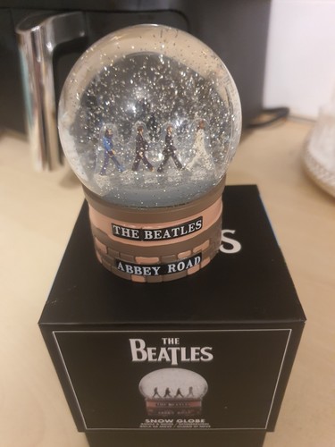 Beatles featuring a - featuring,