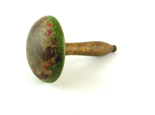 Vintage wooden painted darning - painted,
