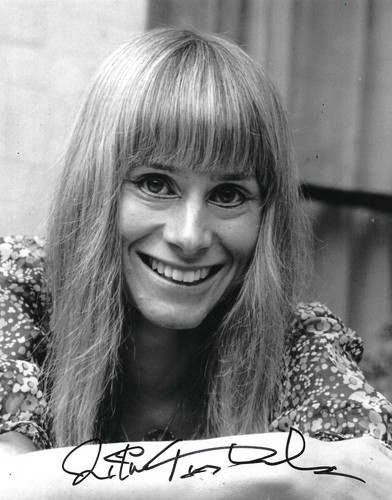 Rita tushingham signed 10x8 - rita,