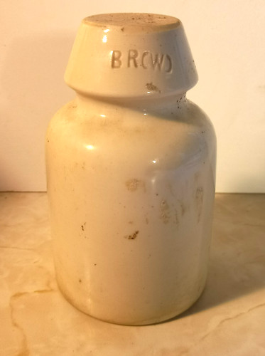 Insulator ceramic western - ,
