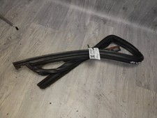 BMW 320D SE 2004-2011 5DR WINDOW RUNNER SEAL FRONT DRIVERS SIDE OFFSIDE RIGHT 