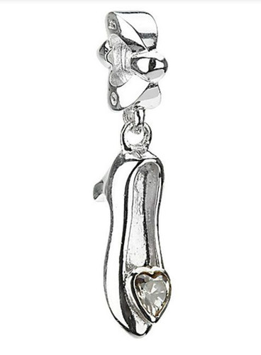 Nwt chamilia disney - chamilia, charm