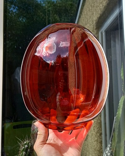 Victorian ruby red ribbed - red, oval
