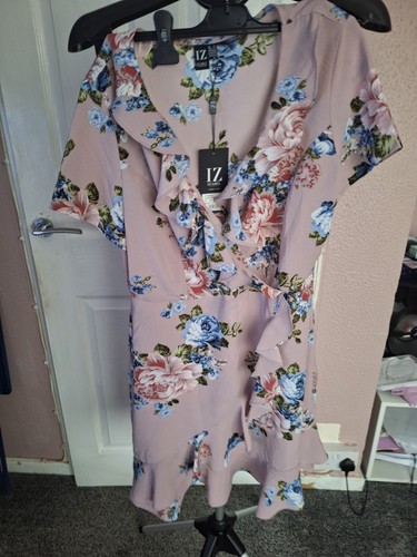 Bnwt size floral faux - floral,