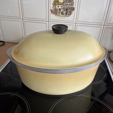 Club Dutch Oven 1960s Pale
