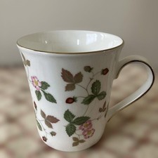 Wedgwood Wild Strawberry Mug
