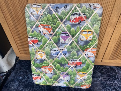 Split screen notice board - vw,