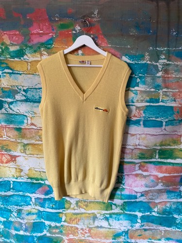 Vintage ellesee neck - vintage, v