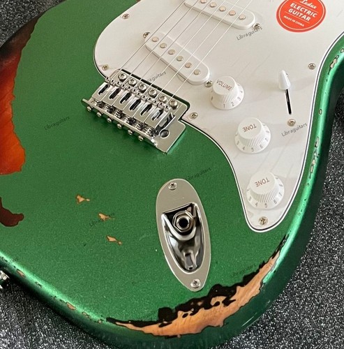 Vintage aged electric guitar - vintage,