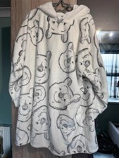 Disney WINNIE THE POOH Snuddie