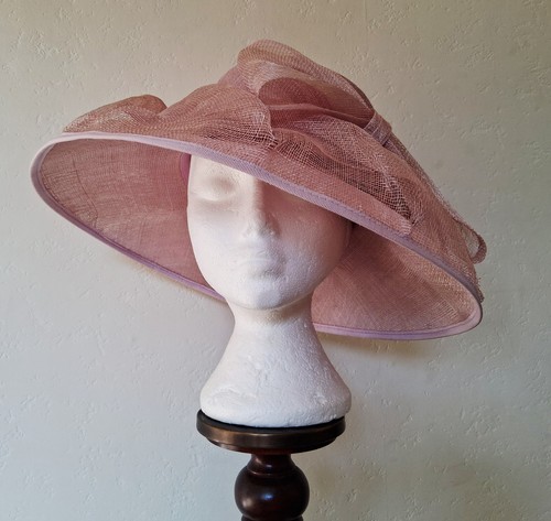 Beautiful wide brim pink
