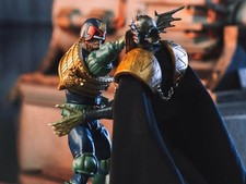 2000 AD Exquisite Action Figures 1/18 Judge Dredd Gaze Into The Fist of Dredd