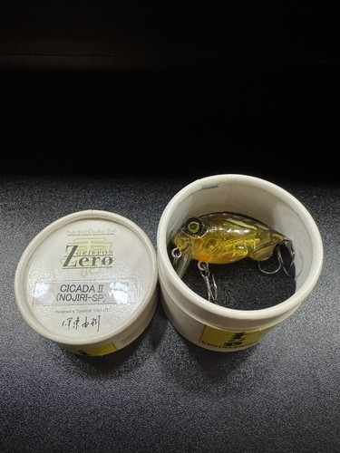 Megabass griffon zero cicada - megabass,