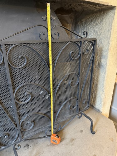 Large cast iron fire guard - large,