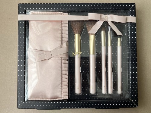 No7 make brush - brush, collection