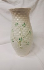 Belleek Kylemore Vase with