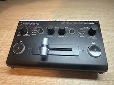 Roland V-02HD Multi-Format