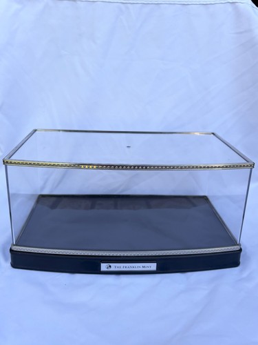 Franklin mint acrylic display - mint,