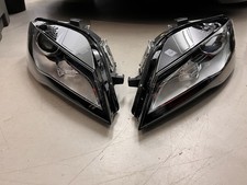 Pair of Audi R8 Xenon Headlights LHD 420941004R 420941003R