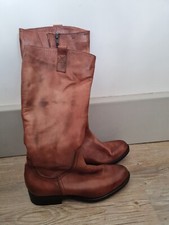 Manas Design Brown Leather