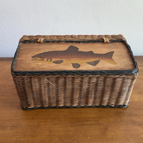 Antique vintage fishing creel - vintage,