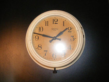 WWII Smiths 8 Day Bakelite Wall clock Ministry Arrow & GR.VI markings