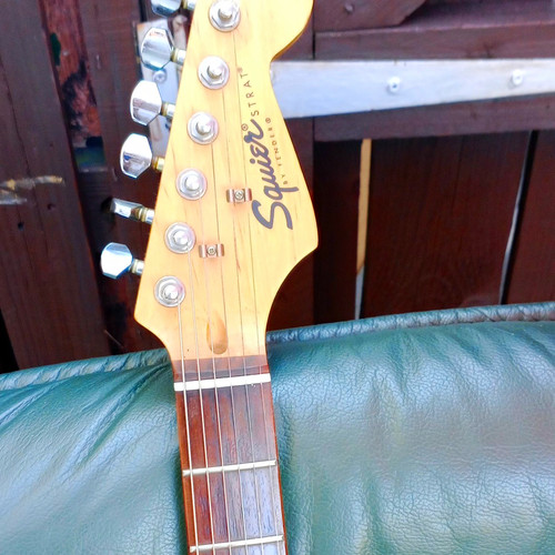 Squier strat sunburst - squier,