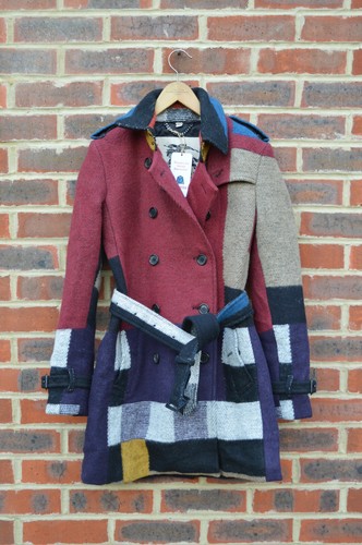 Burberry ladies wool - burberry,
