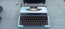 VINTAGE COLLECTABLE SILVER REED SR180 DE LUXE TYPEWRITER PORTABLE BLUE JAPAN