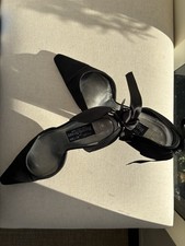 Russell Bromley Court Shoes Stuart Weitzman Ladies Size 7 Black Suede Heels