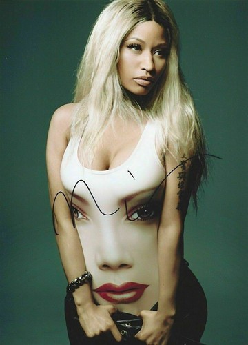 Nicki minaj hand signed - nicki,