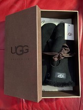 BNIB UGG Shearling Mittens -