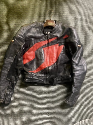 Akito black and red - akito,