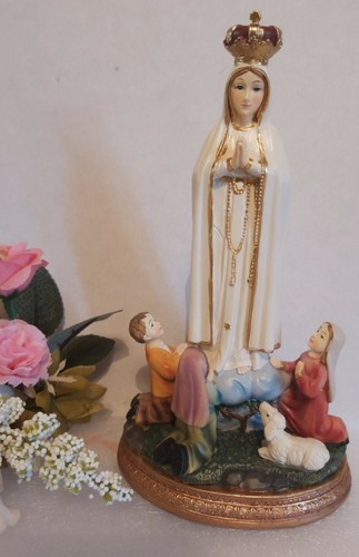 Our lady fatima - group, resin