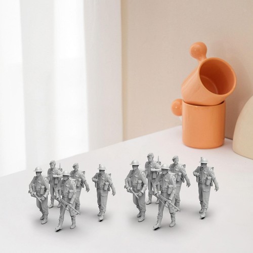 Scale soldier models kit - 5x,