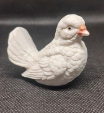White Dove Pigeon Ornament Collectable Miniature Bird Figurine  Vintage 