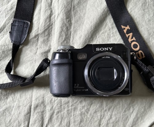 Sony cyber shot dsc - cyber-shot, digital