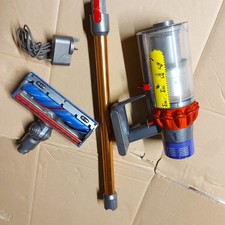 Dyson V10  CORDLESS VACCUUM