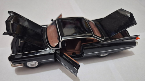 Cadillac eldorado - 1:32,