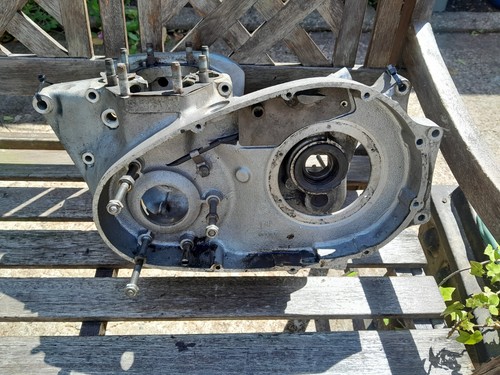 Triumph tr6r crankcases cams - triumph,