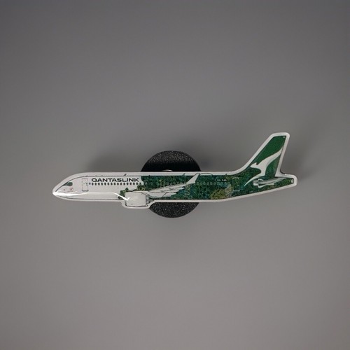 Qantas pin - qantas,