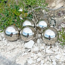 5 x 6.5cm Garden Spheres
