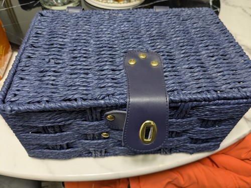 Vintage blue wicker picnic - blue,