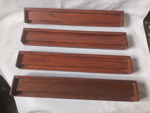 Large mahjong tile - racks, dark