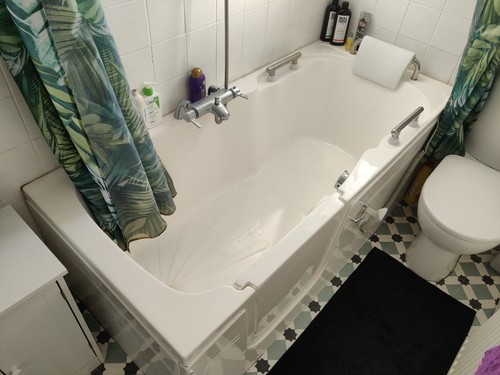 Mobility bath with - bath, door